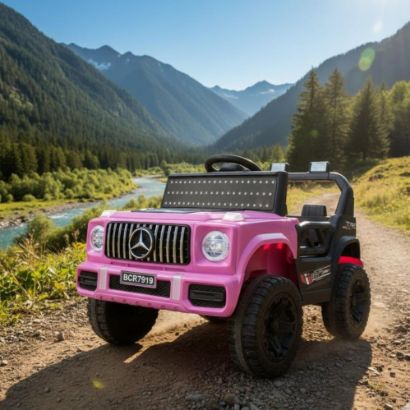 صورة سيارة Mercedes Benz للأطفال مع تفاصيل دقيقة